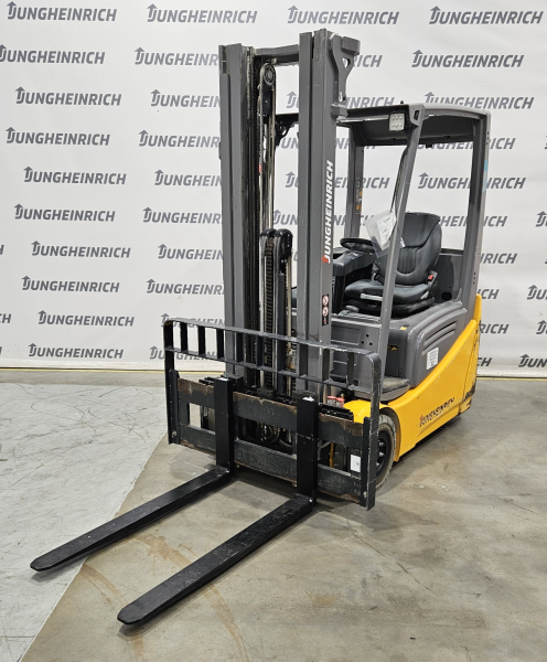 Electric forklift Jungheinrich EFG216k Triplex Lithium, фото 1
