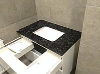 Столешница для ванной комнаты, под умывальник черного цвета с нижней подклейкой
