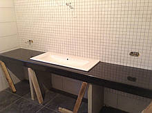 Стільниця для ванної кімнати, під умивальник чорного кольору ( Габро)