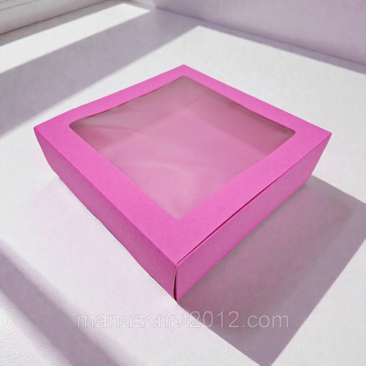 Коробка подарункова з вікном (200х200х65мм.) малинова