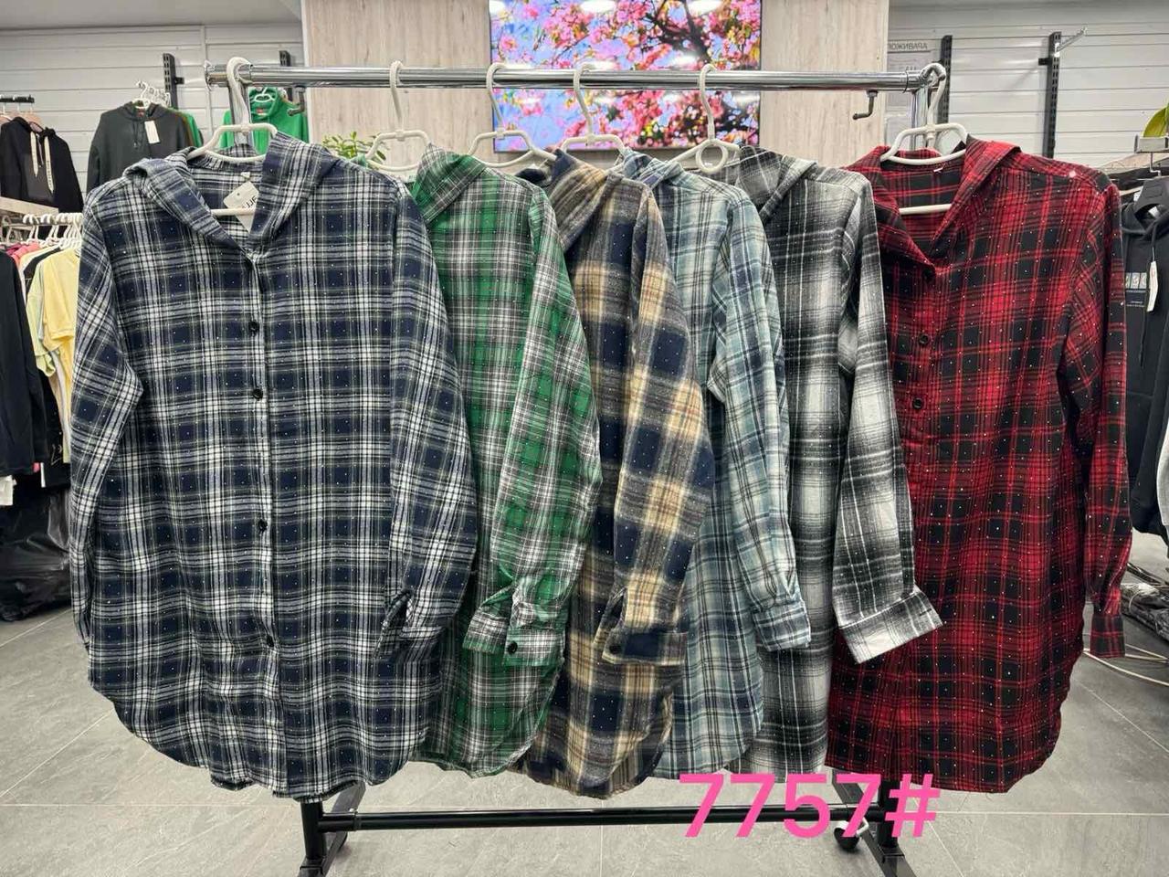 Жіноча подовжена рубашка з камінцями картата каптур 3XL-6XL Китай (колір в коментарі), фото 1