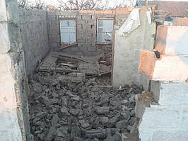 День третий, последний. Снятие со стен дранки, в общей сложности её вышло довольно таки немало.