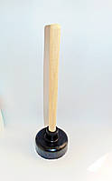 Вантуз для прочищення труб із дерев'яною ручкою