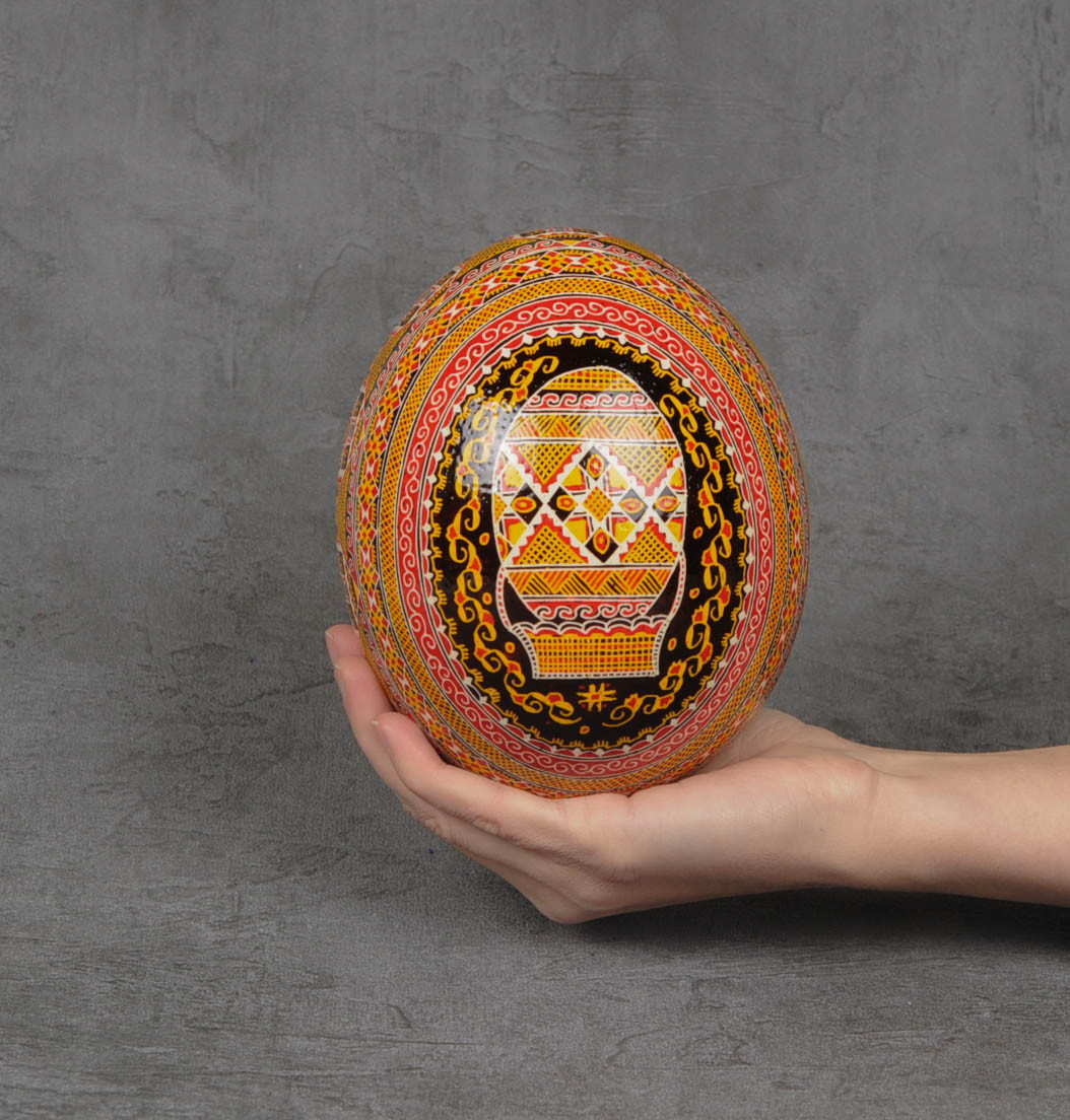 Авторська писанка ручної роботи, страусине яйце, фото 1