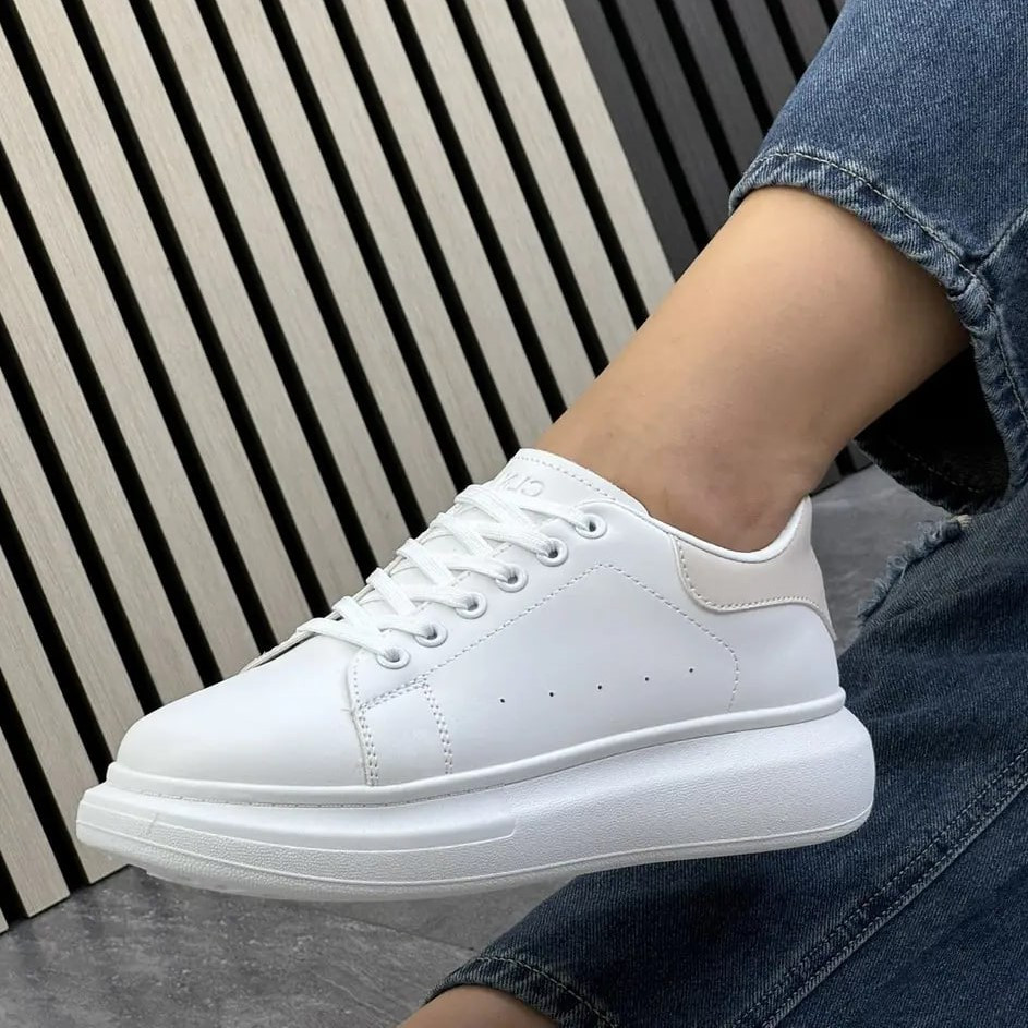 Кросівки жіночі білі повсякденні