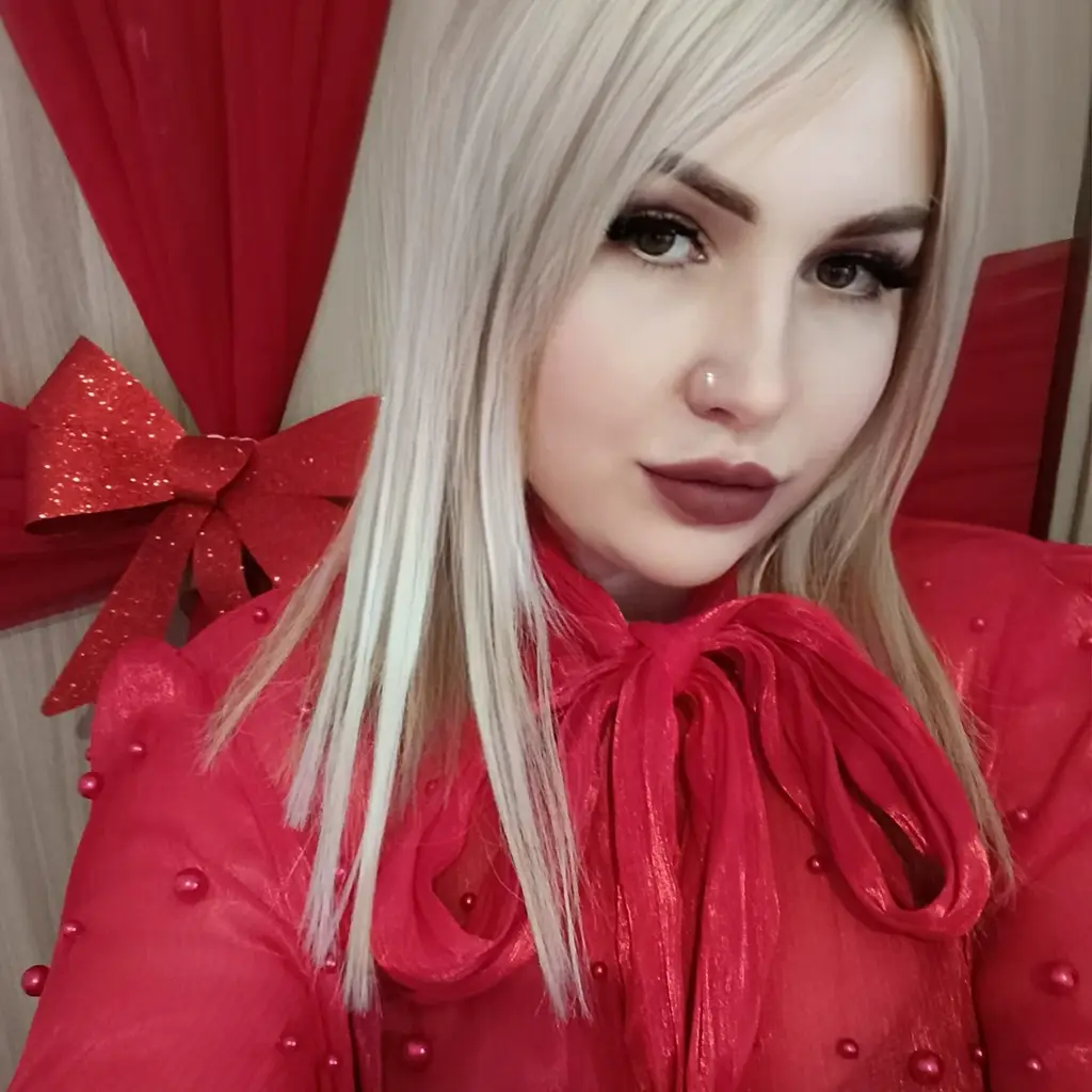 Блузка с бантом и декоративными бусинами праздничная красная из органзы - фото покупателей 1