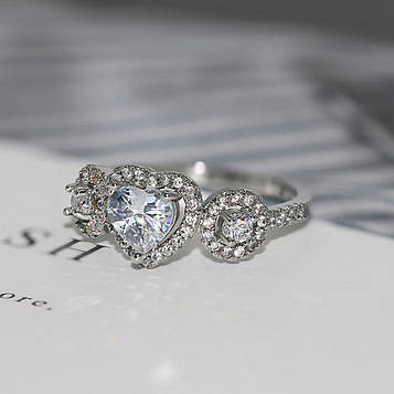 Жіноче сріблясте кільце з серцем код 2418