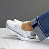 Білі м'які літні кросівки із сірою окантовкою наскрізна перфорація, фото 5