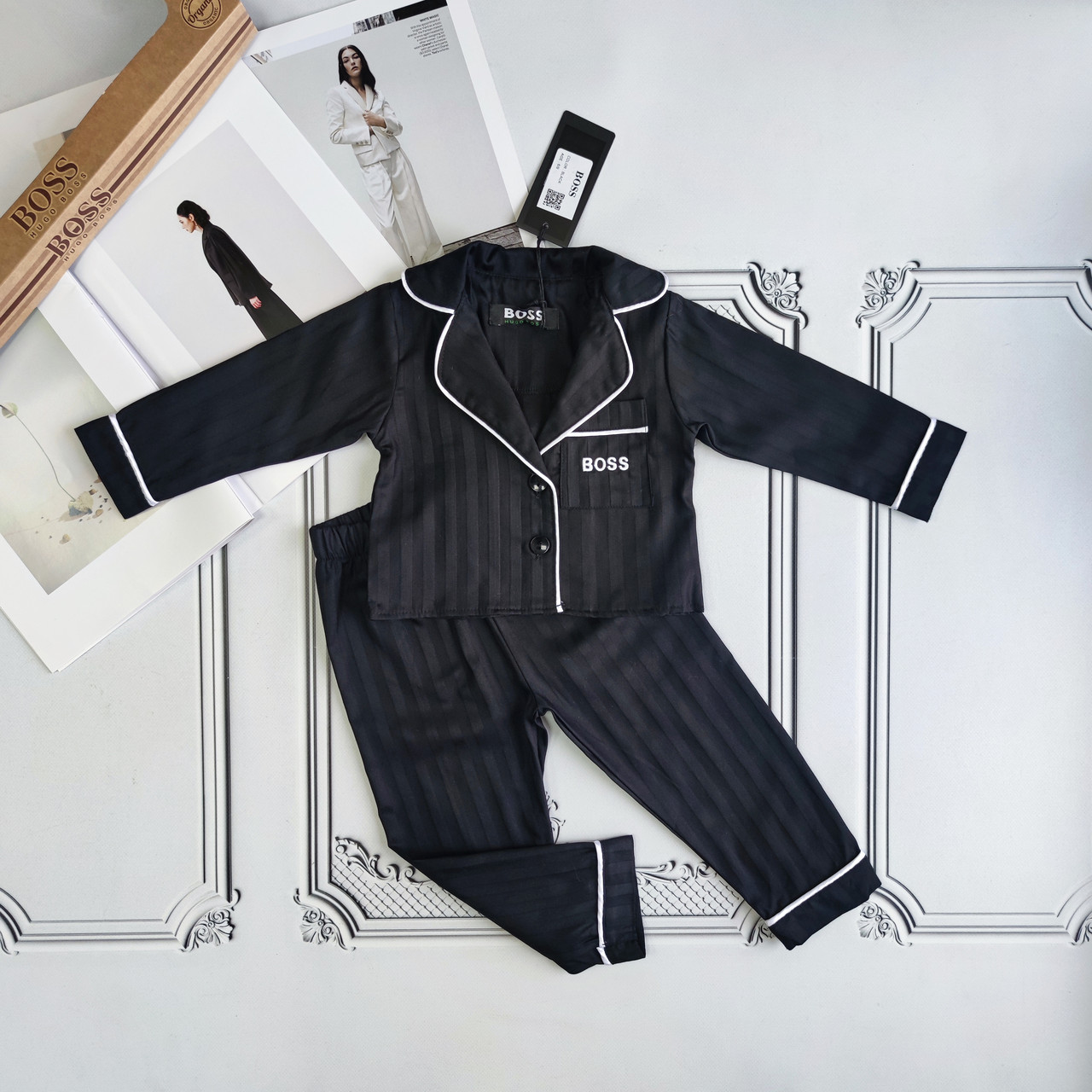 Дитяча чорна сатинова піжама зі штанами Босс для новонароджених