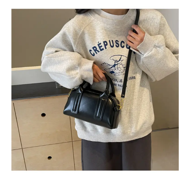 Жіноча маленька сумочка чорна міні Жіночі маленькі сумки через плече, фото 1