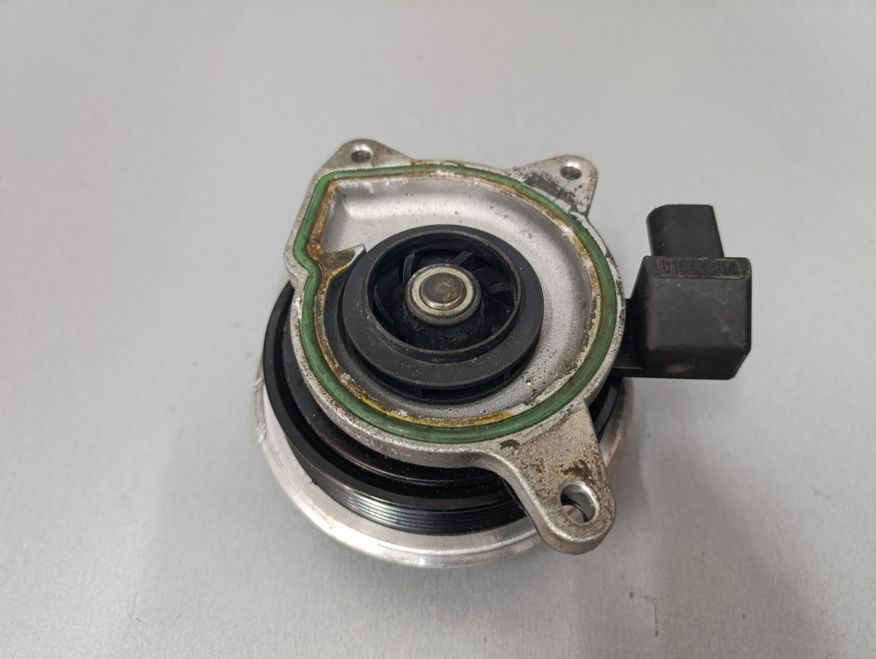 Volkswagen Skoda Seat 1.4 TSI Водяний насос помпа 01643304