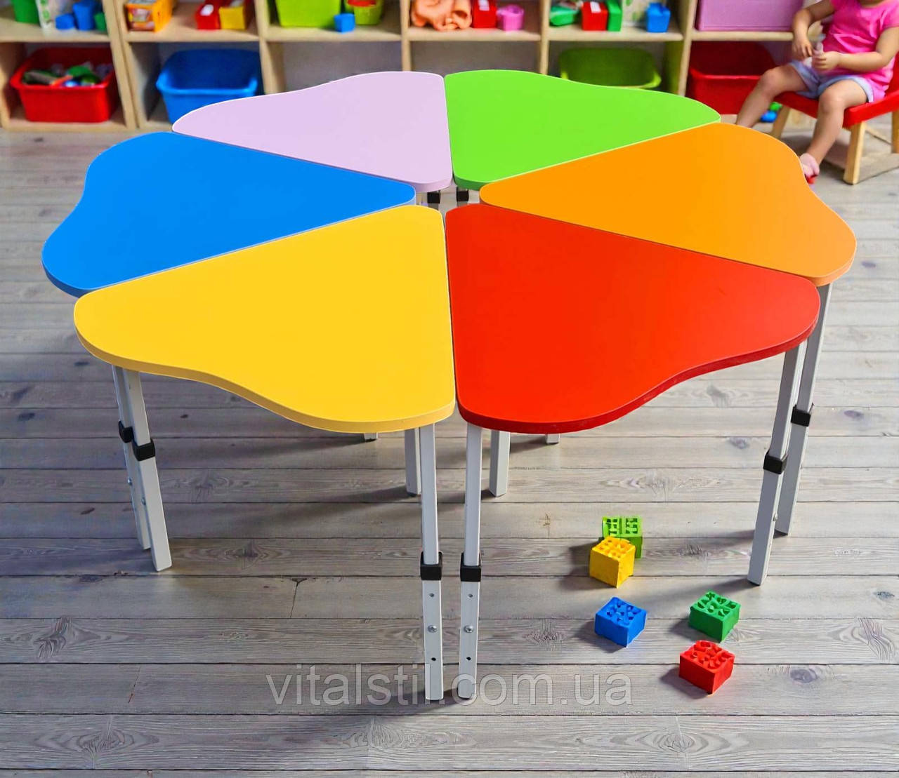 Стіл дитячий "Ромашка" шестимісний регульований за висотою 1-3 р.гр.