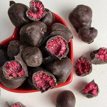 Малина сублімована в чорному шоколаді ОПТ Код/Артикул 5450