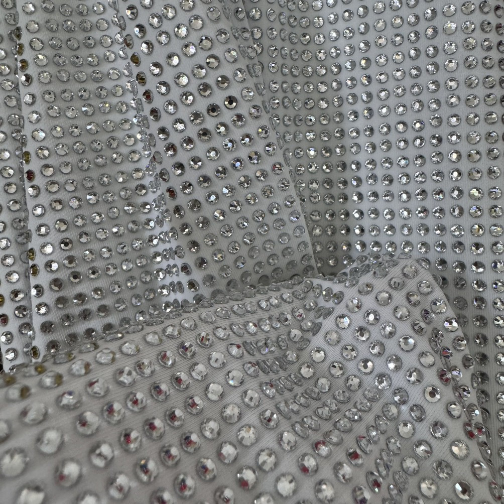 Стразова лайкра  біла з камінням Crystal  ss12 (3мм), 155х100 см