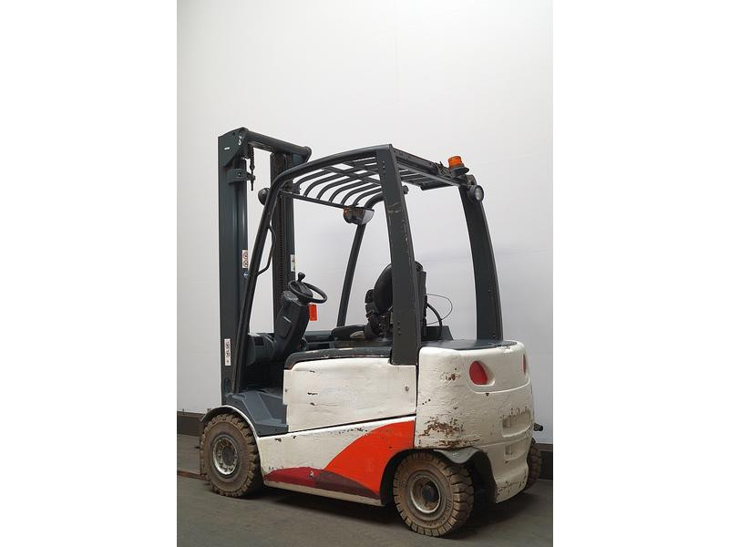 Завантажувач Jungheinrich EFG425K