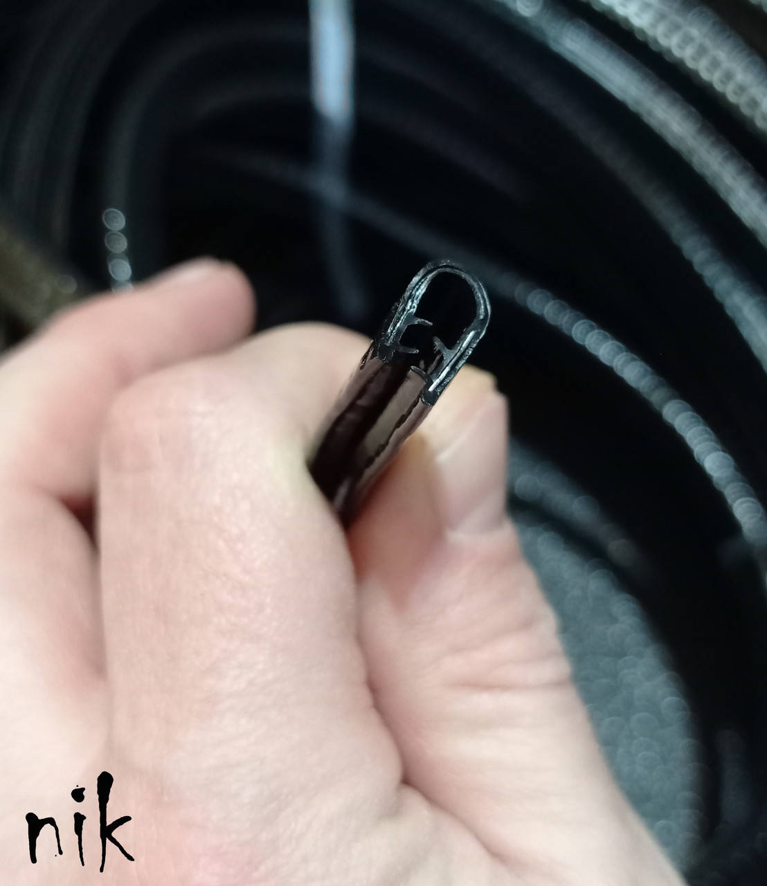 

Уплотнитель на двери авто метализир., защита дверей, резинка на двери