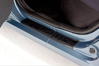 Накладки на внутрішні пороги дверей Renault Logan 2004-2013
