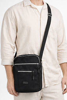 Сумка чоловіча через плече текстиль чорного кольору 210093M