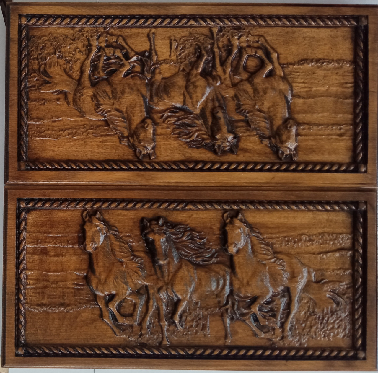 Нарди з дерева Коні 40х40см дерев'яні ручної роботи, фото 1