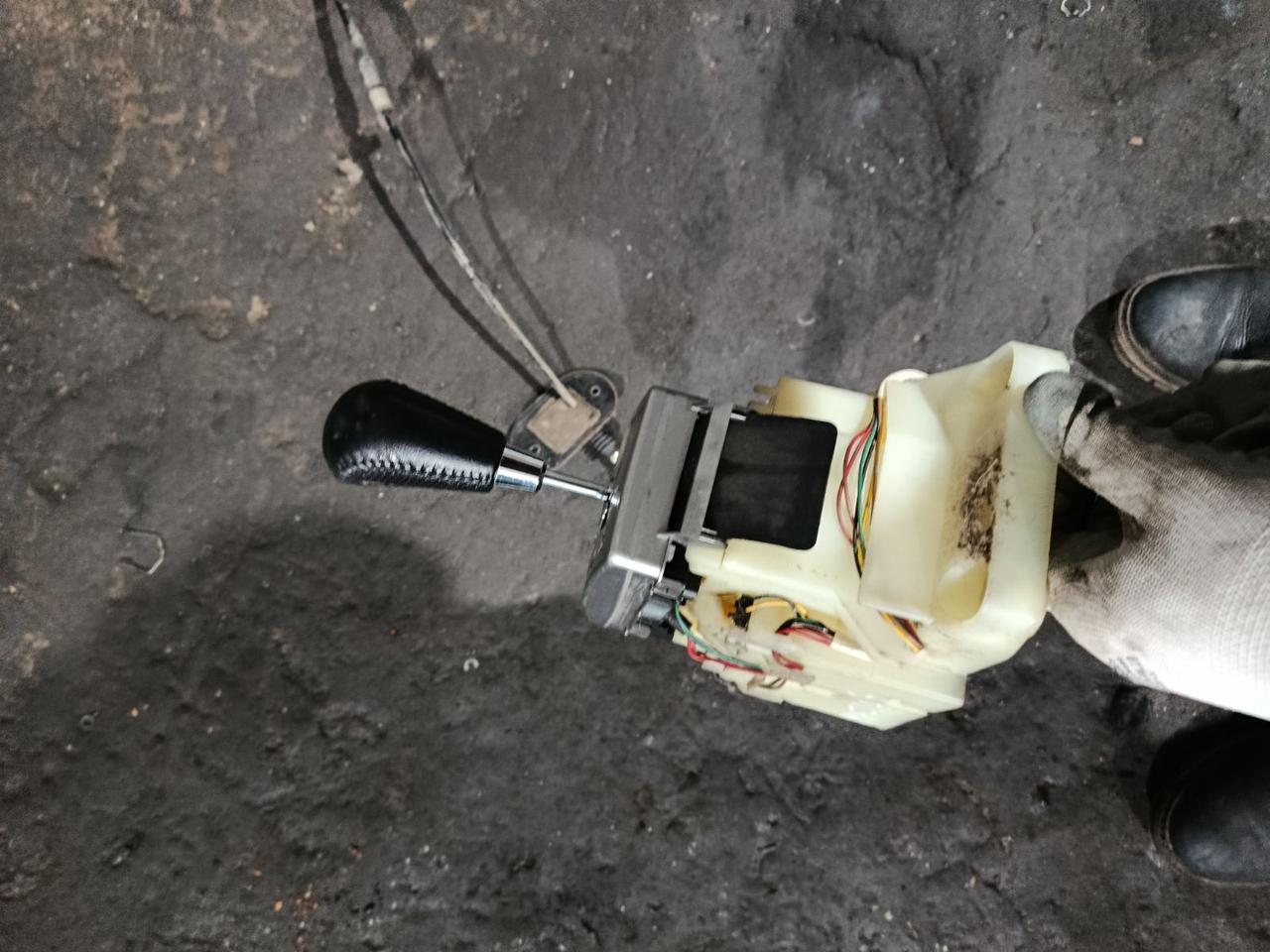 Вітаю зацікавлених на авто розборці Чемпіон !!!<br />
 Предметом оголошення є&nbsp;Селектор АКПП Mazda 3 BK (06-09) 1.6 FN0221444<br />
 Фактичний стан на фото. Гарантія 14 днів на встановлення та перевірку<br />
 Висилаємо по всій Україні по передоплаті на транспортні витрати!<br />
 Наявність та асортимент на складі постійно змінюються.<br />
 Точні деталі уточняйте по телефону +380973363743 — фото 6