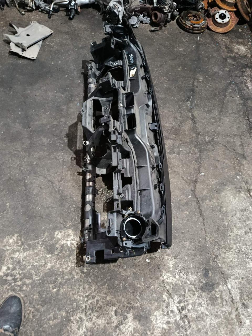 Вітаю зацікавлених на авто розборці Чемпіон !!!<br />
 Предметом оголошення є&nbsp;Крило Переднє Праве Vw Jetta LA3H Golf 5 Combi 1K5821022A<br />
 Фактичний стан на фото. Гарантія 14 днів на встановлення та перевірку<br />
 Висилаємо по всій Україні по передоплаті на транспортні витрати!<br />
 Наявність та асортимент на складі постійно змінюються.<br />
 Точні деталі уточняйте по телефону +380973363743 — фото 5