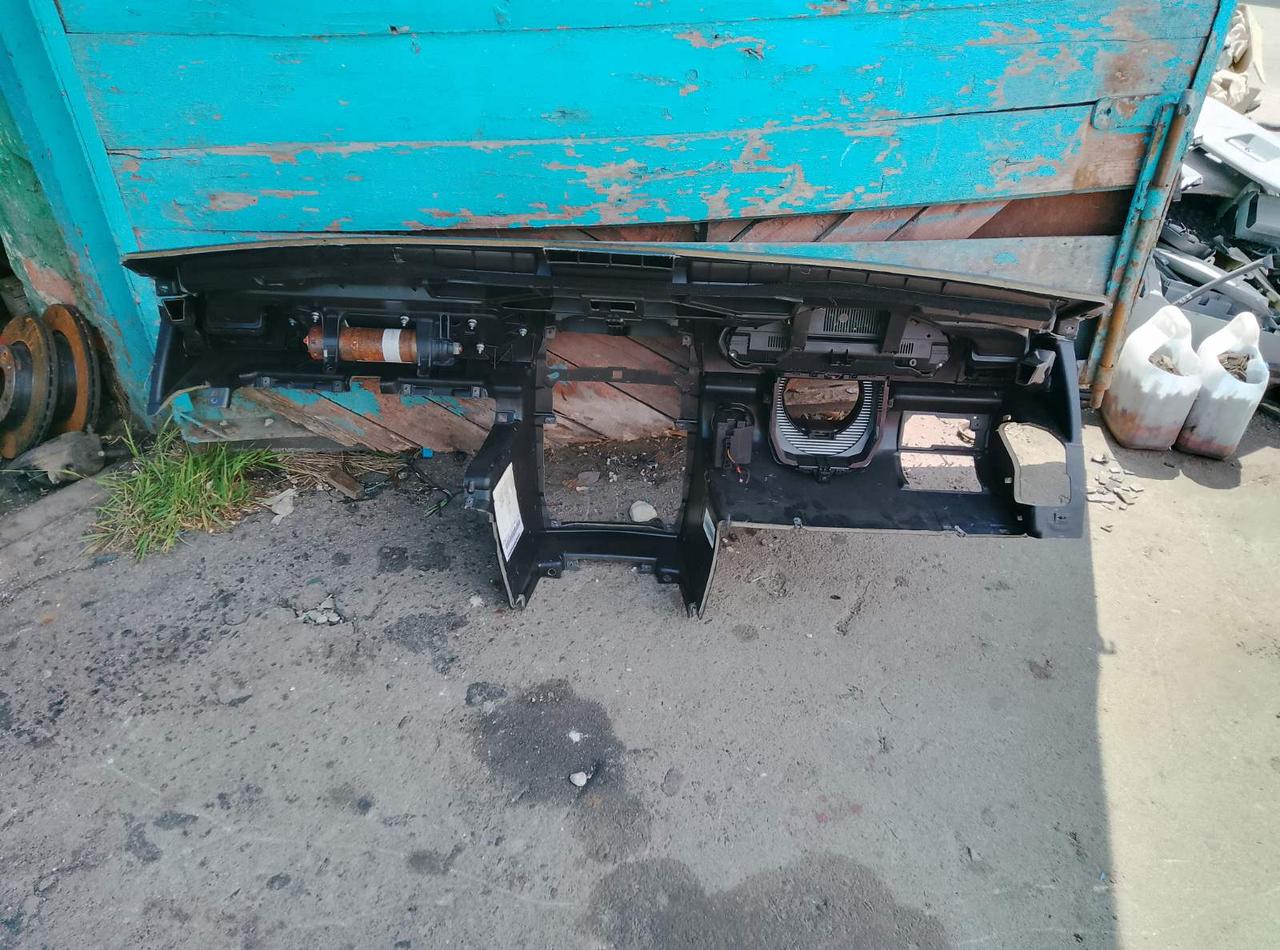 Вітаю зацікавлених на авто розборці Чемпіон !!!<br />
 Предметом оголошення є&nbsp;Крило Переднє Праве Vw Jetta LA3H Golf 5 Combi 1K5821022A<br />
 Фактичний стан на фото. Гарантія 14 днів на встановлення та перевірку<br />
 Висилаємо по всій Україні по передоплаті на транспортні витрати!<br />
 Наявність та асортимент на складі постійно змінюються.<br />
 Точні деталі уточняйте по телефону +380973363743 — фото 5