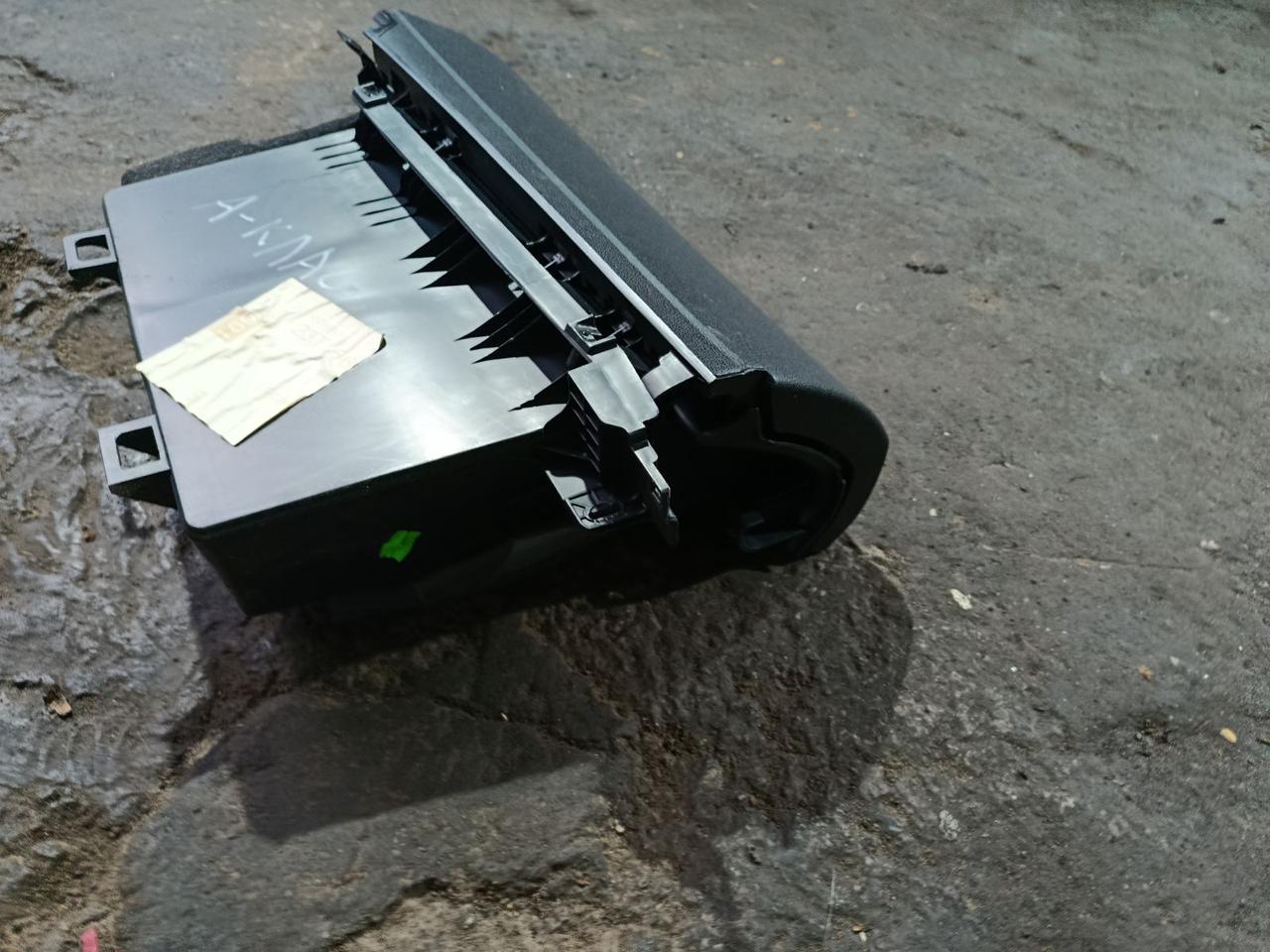 Вітаю зацікавлених на авто розборці Чемпіон !!!<br />
 Предметом оголошення є&nbsp;Бардачок Mercedes A class W168&nbsp;<br />
 Фактичний стан на фото. Гарантія 14 днів на встановлення та перевірку<br />
 Висилаємо по всій Україні по передоплаті на транспортні витрати!<br />
 Наявність та асортимент на складі постійно змінюються.<br />
 Точні деталі уточняйте по телефону +380973363743 — фото 6