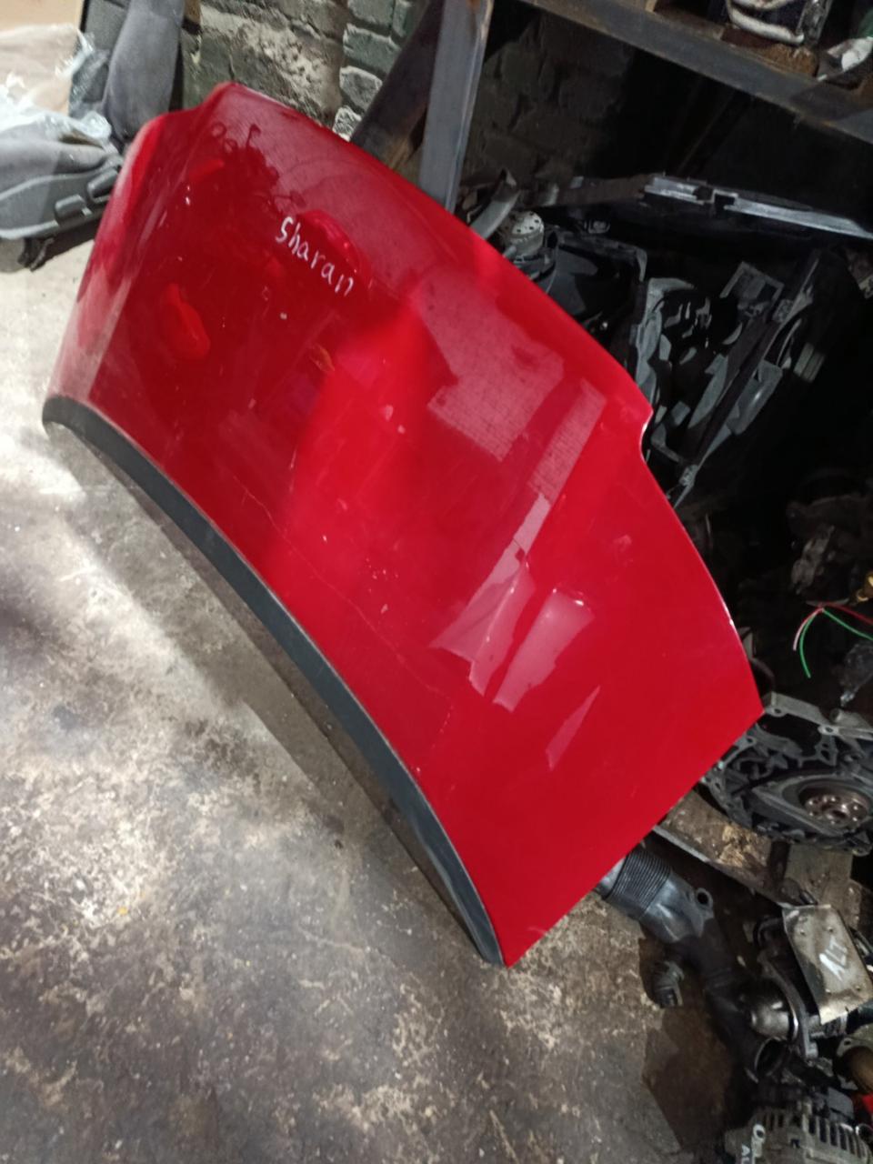 Вітаю зацікавлених на авто розборці Чемпіон !!!<br />
 Предметом оголошення є&nbsp;Капот Volkswagen Sharan I Seat Alhambra 7M3823031J 7M3823031F<br />
 Фактичний стан на фото. Гарантія 14 днів на встановлення та перевірку<br />
 Висилаємо по всій Україні по передоплаті на транспортні витрати!<br />
 Наявність та асортимент на складі постійно змінюються.<br />
 Точні деталі уточняйте по телефону +380973363743 — фото 3