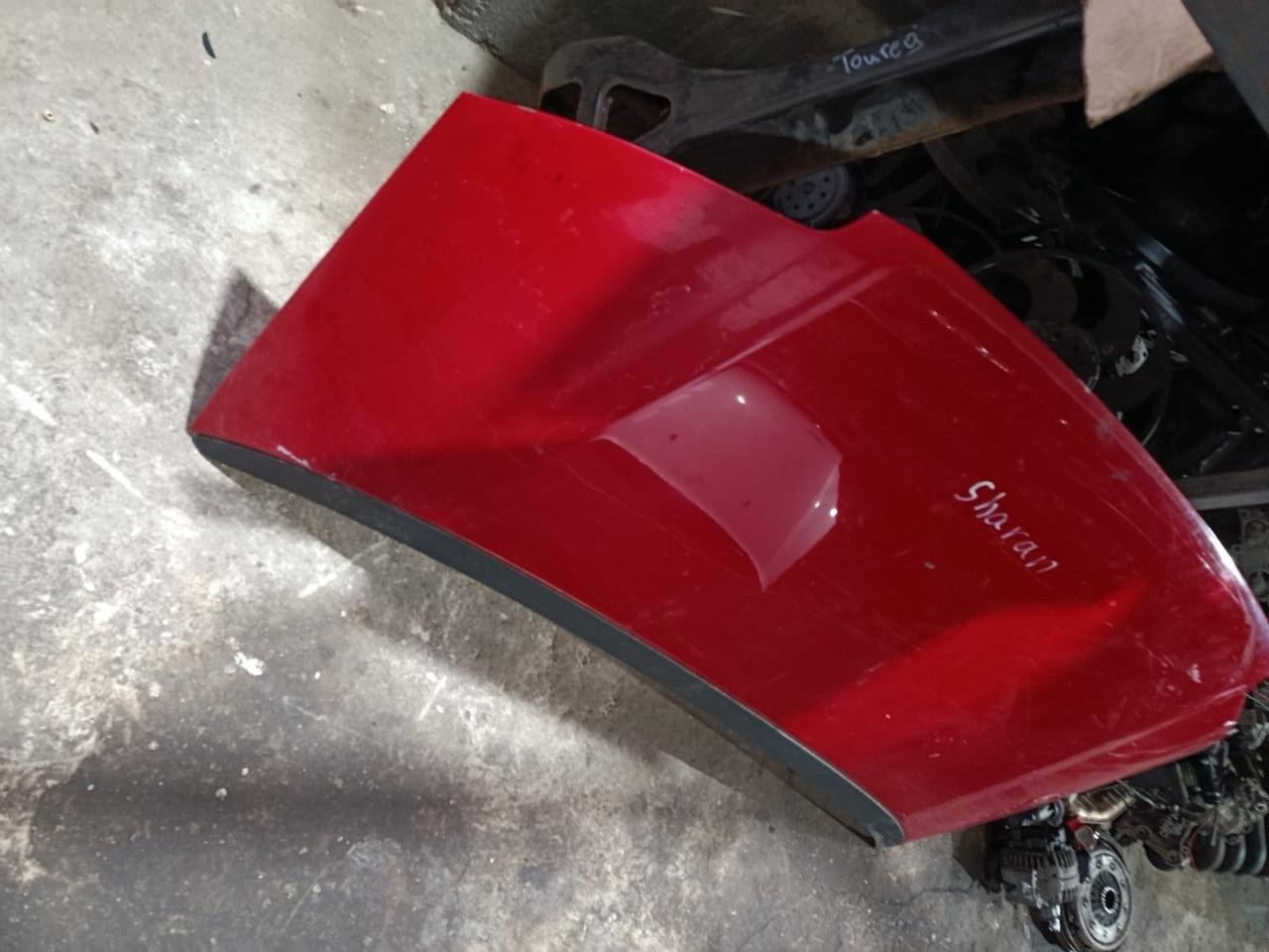 Вітаю зацікавлених на авто розборці Чемпіон !!!<br />
 Предметом оголошення є&nbsp;Капот Volkswagen Sharan I Seat Alhambra 7M3823031J 7M3823031F<br />
 Фактичний стан на фото. Гарантія 14 днів на встановлення та перевірку<br />
 Висилаємо по всій Україні по передоплаті на транспортні витрати!<br />
 Наявність та асортимент на складі постійно змінюються.<br />
 Точні деталі уточняйте по телефону +380973363743 — фото 2