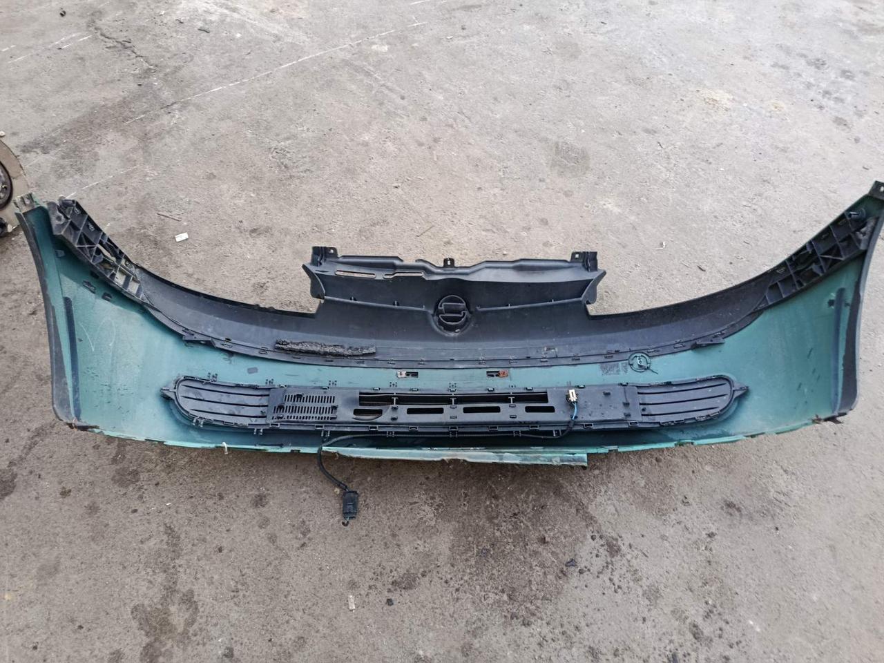 Вітаю зацікавлених на авто розборці Чемпіон !!!<br />
 Предметом оголошення є&nbsp;Бампер передній Opel Corsa C 00-06 09116126<br />
 Фактичний стан на фото. Гарантія 14 днів на встановлення та перевірку<br />
 Висилаємо по всій Україні по передоплаті на транспортні витрати!<br />
 Наявність та асортимент на складі постійно змінюються.<br />
 Точні деталі уточняйте по телефону +380973363743 — фото 4