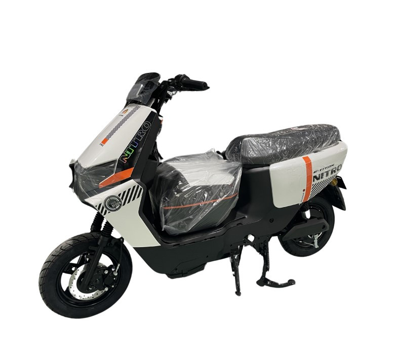 Електроскутер E-Titan Nitro 10" Black White