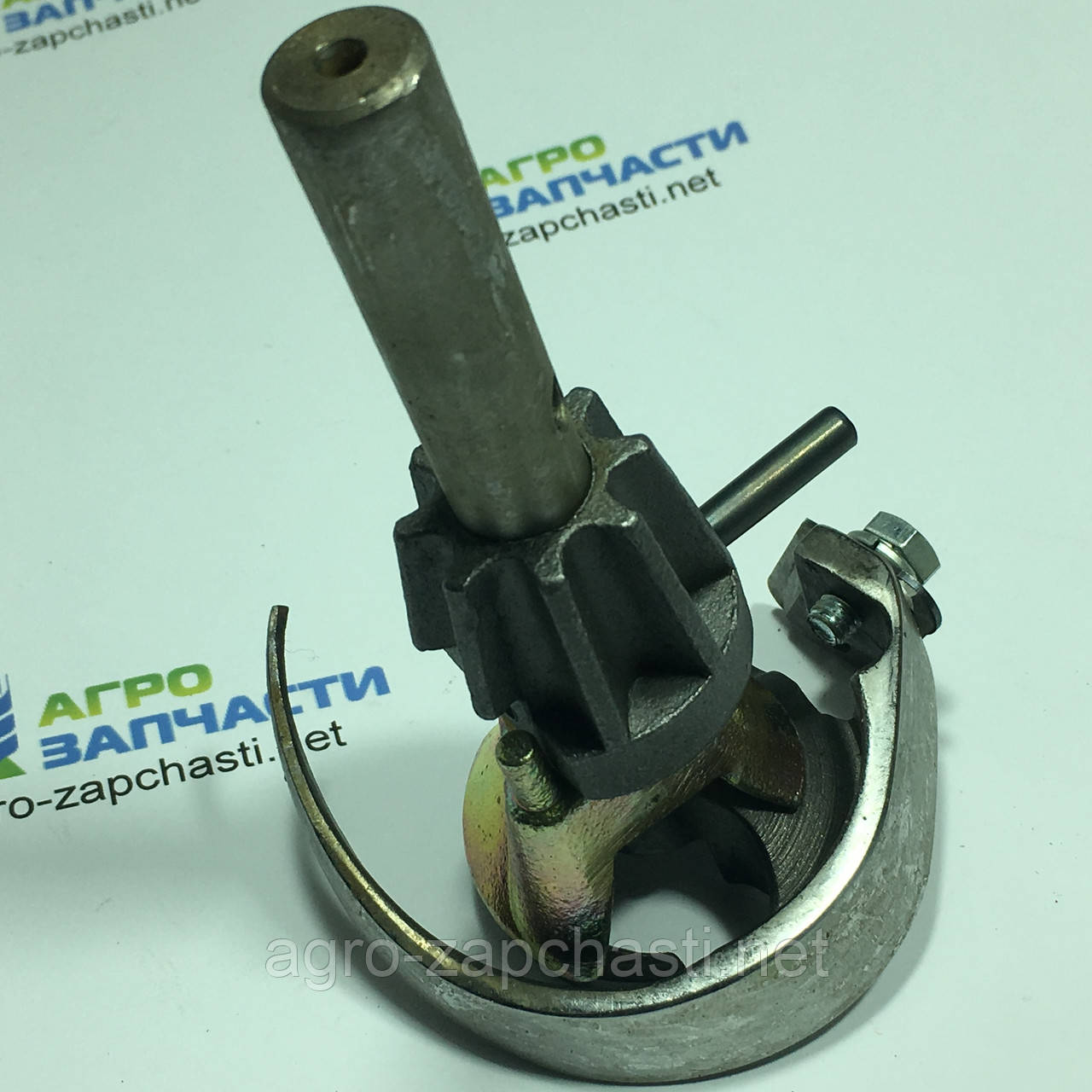 Захоплювач шнура 14х120 (тримач шпагату) прес-підбирача Welger 1120.23.03.02 у комплекті з шестернею