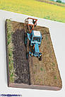 Діорама мініатюра Трактор у полі з півдом 1:43, фото 4
