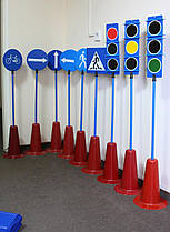 Комплект «Дорожні знаки». Навчально ігровий набір.