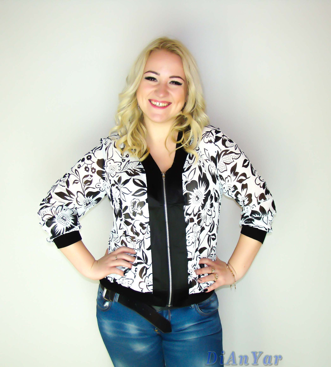 Блуза-вітровка жіноча великого розміру KRISS MOREN