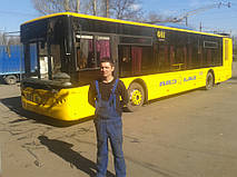 Замена лобового стекла на троллейбусе ЛАЗ E183, ElectroLAZ-12