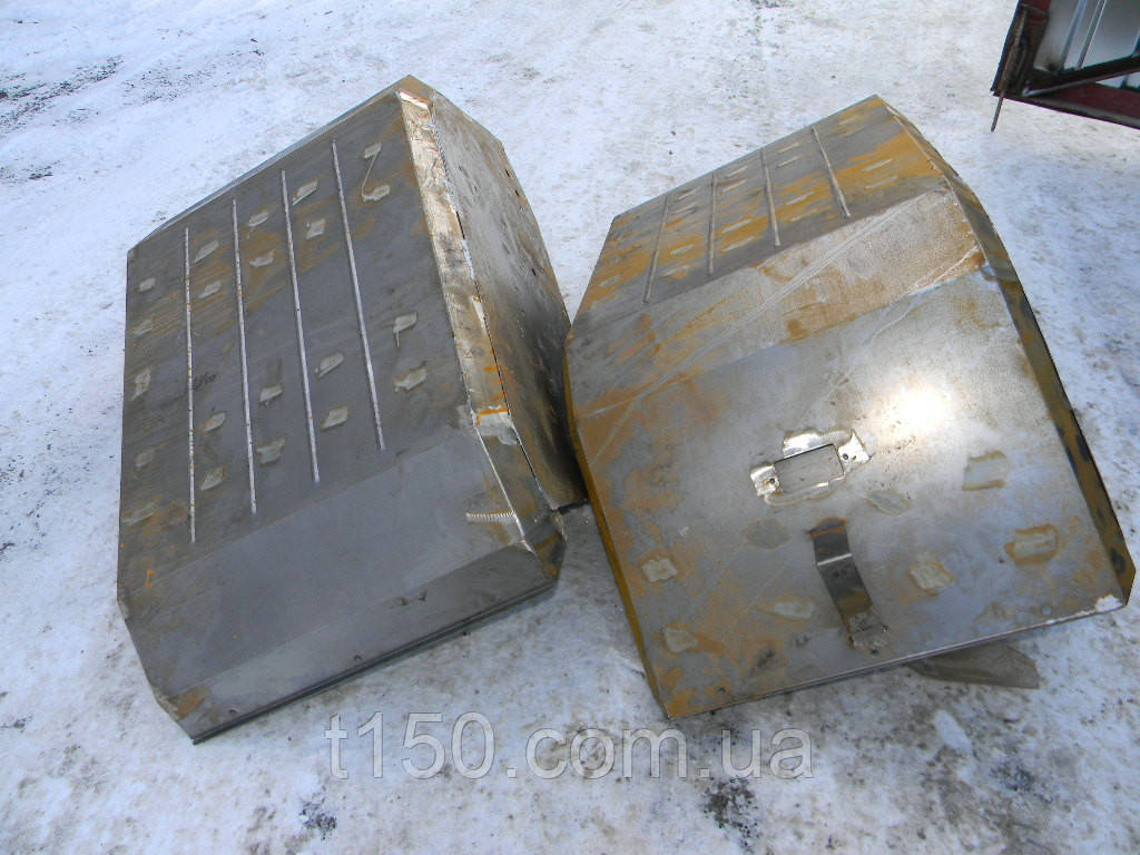 151К.47.016- Крило заднє праве (ХТЗ-17221)