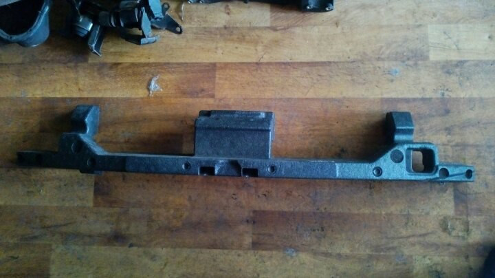 Б/у підсилювач переднього бампера 620909u000 Nissan Note
