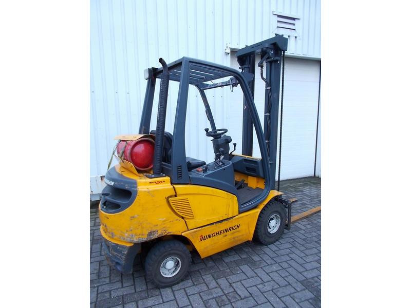 Завантажувач Jungheinrich TFG20AK