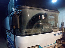 Изготовление и замена нижнего лобового стекла на автобусе Neoplan 116 в Никополе (Украина) 2
