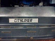 Изготовление и замена нижнего лобового стекла на автобусе Neoplan 116 в Никополе (Украина) 7