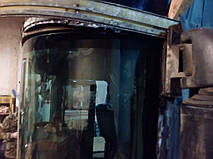 Изготовление и замена нижнего лобового стекла на автобусе Neoplan 116 в Никополе (Украина) 10