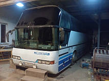 Изготовление и замена нижнего лобового стекла на автобусе Neoplan 116 в Никополе (Украина) 17