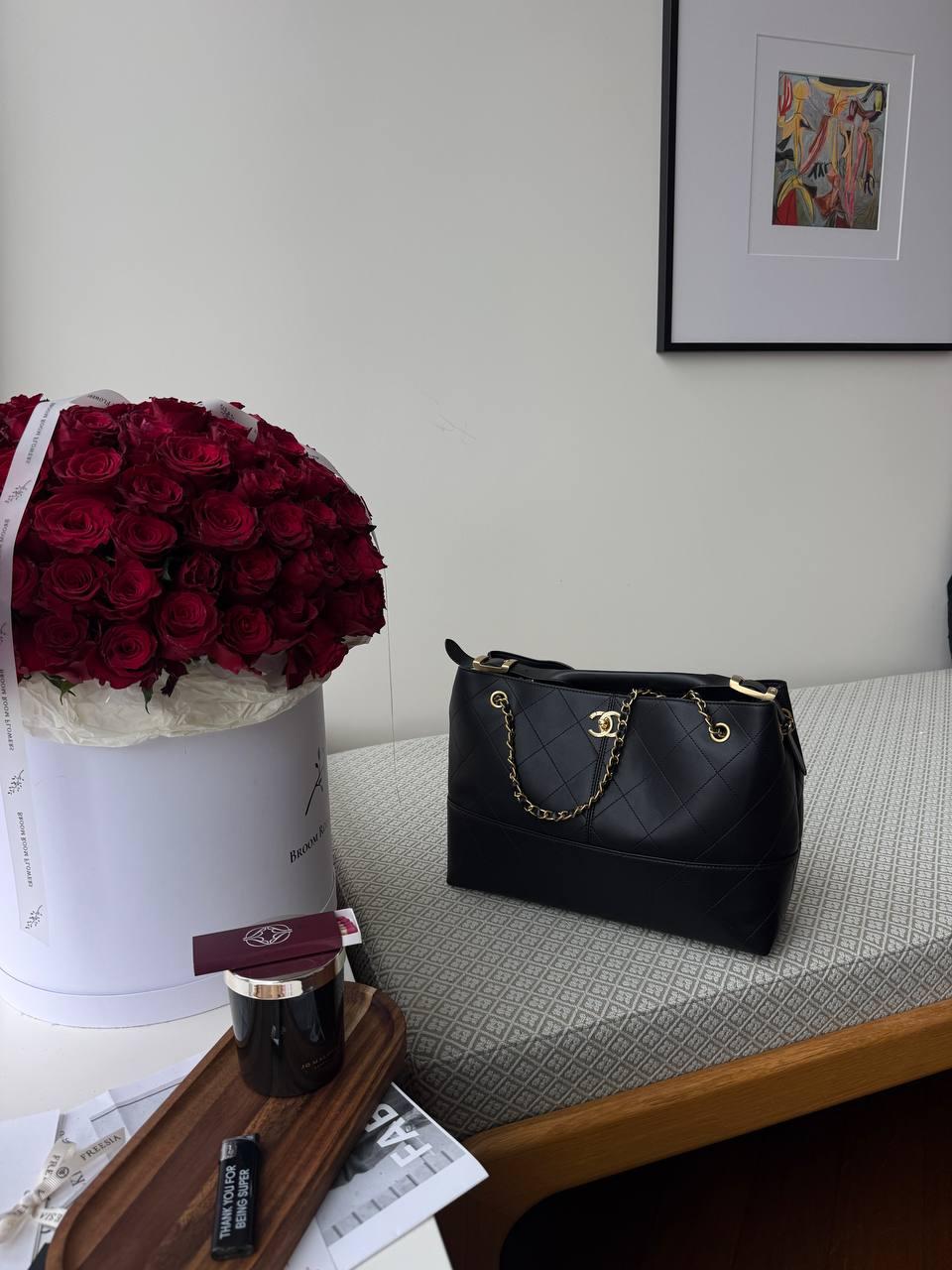 Chanel Shopping Bag 33 Black/Gold 34х25х12