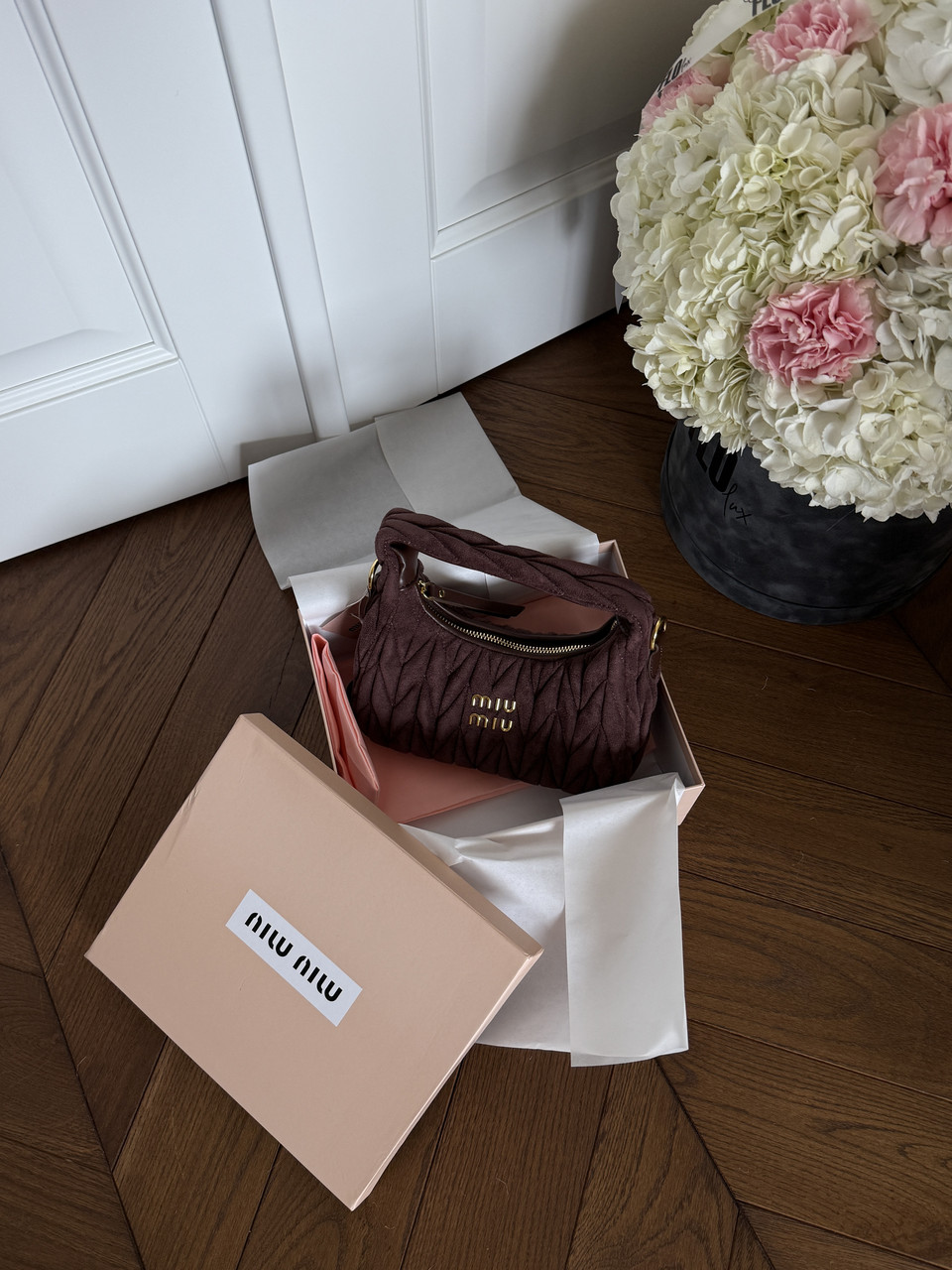 Miu Miu Wander Small matelassé suede shoulder bag [оригінальна коробка] 21х23х7