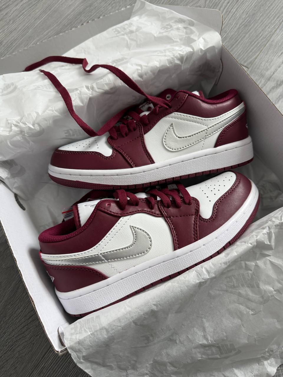 Air Jordan 1 Low Bordo Silver 37
