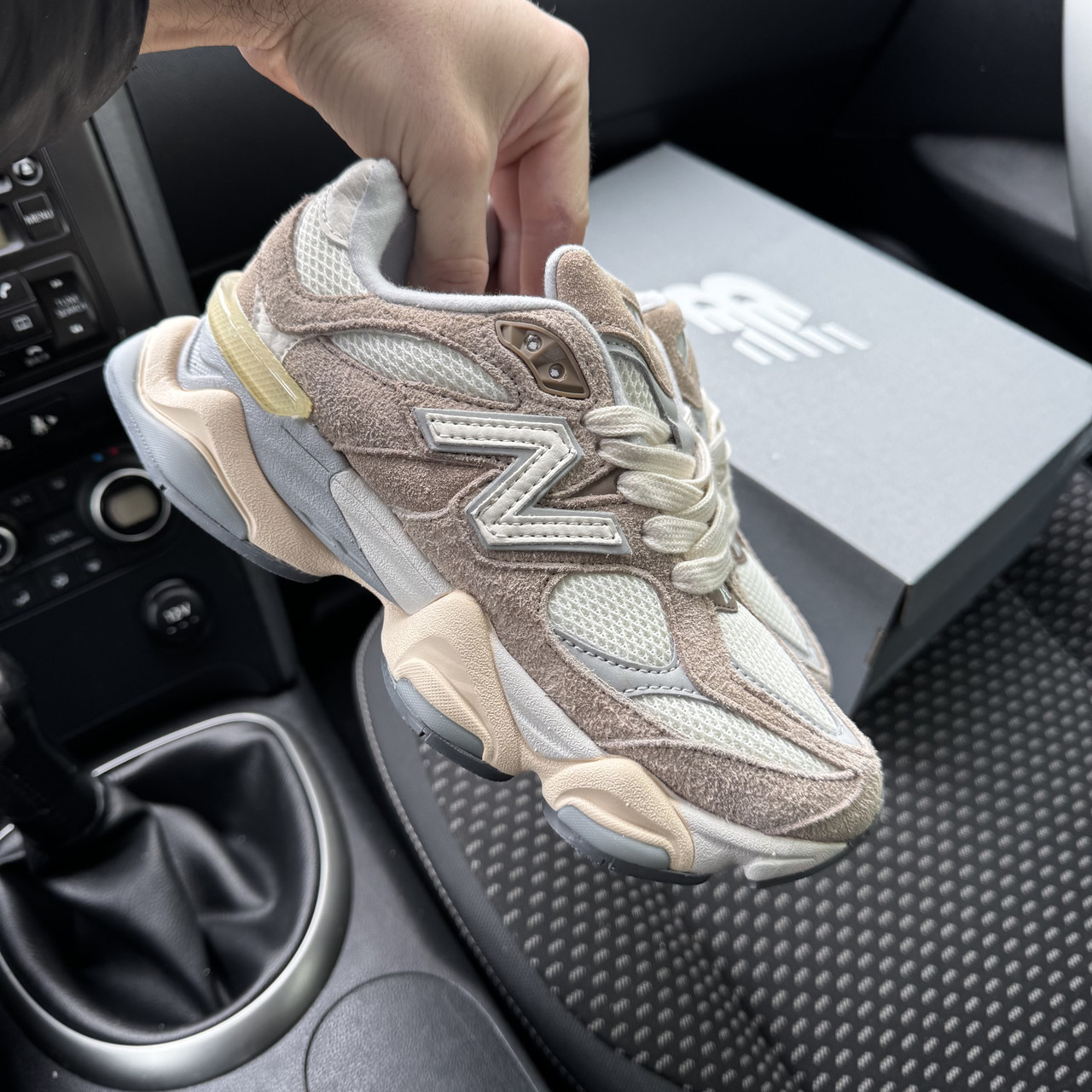 New balance 9060 white brown 38