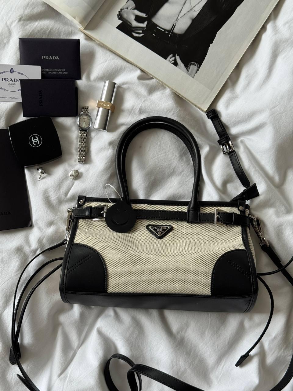 Medium Leather Handbag