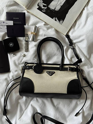 Medium Leather Handbag, фото 1