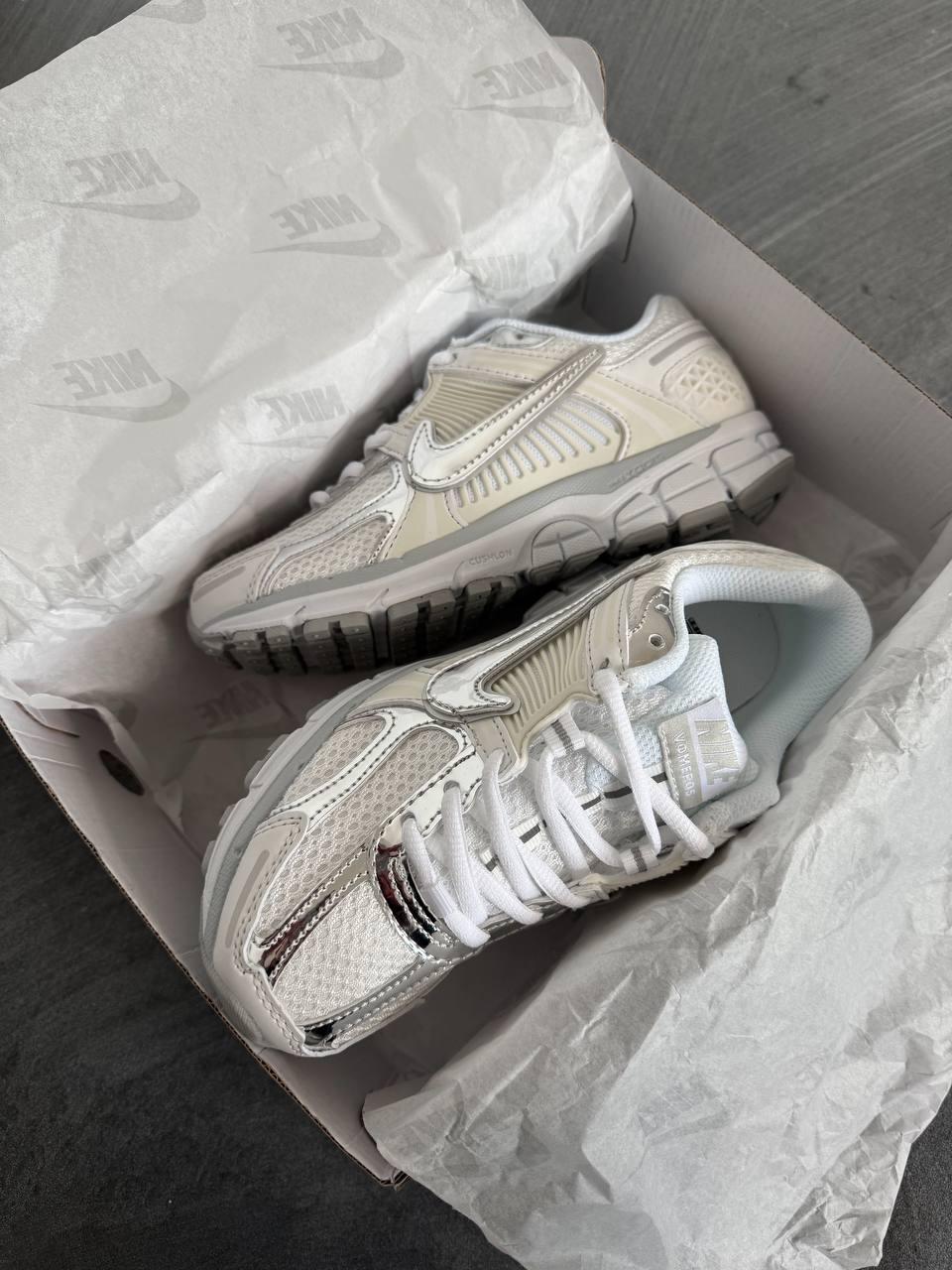 Zoom Vomero 5 White Sivler 37